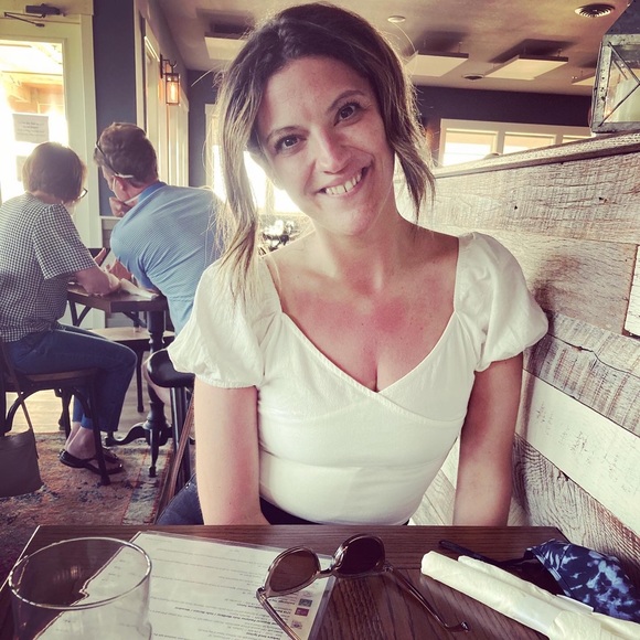 👋 y’all! Welcome to my closet! - Picture 2 of 6